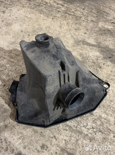 Корпус воздушного фильтраBmw e90