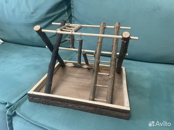 Игровая площадка для попугая