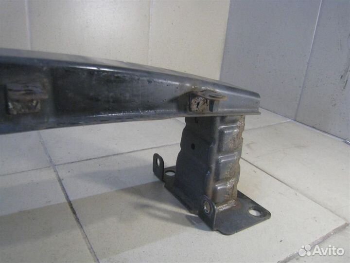 Усилитель бампера переднего Skoda Fabia 5J 2010