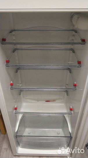 Холодильник Snaige