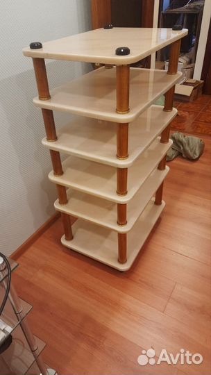 Стойки для акустики и аппаратуры