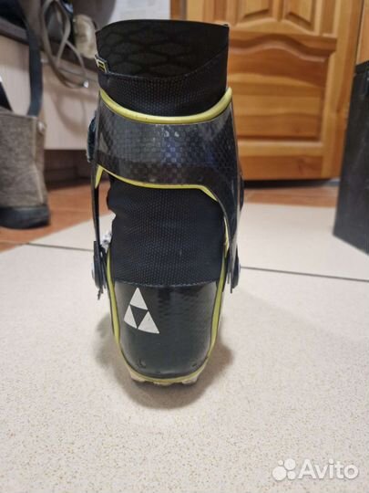 Лыжные ботинки fischer carbonlite skate