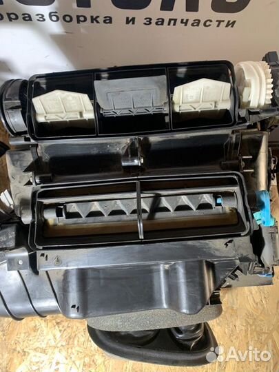 Корпус печки Volkswagen Golf 1K BSE 2008