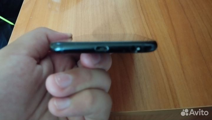 Samsung Galaxy A6, 4/64 ГБ