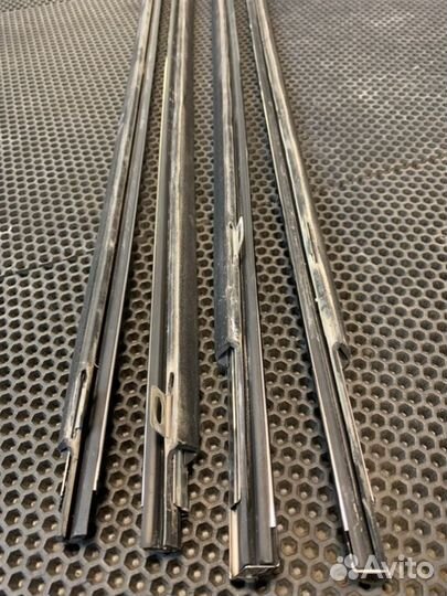 Молдинг двери Bentley Continental Flying Spur 3W2