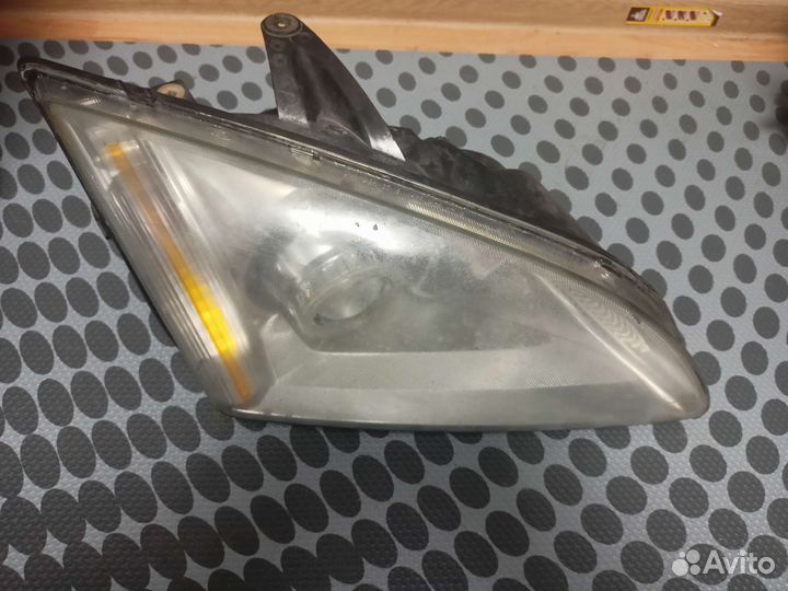 Фара левая и правая ford focus 2 дорестайлинг
