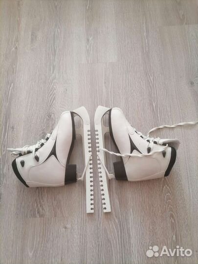 Коньки фигурные женские Roces 39 размер