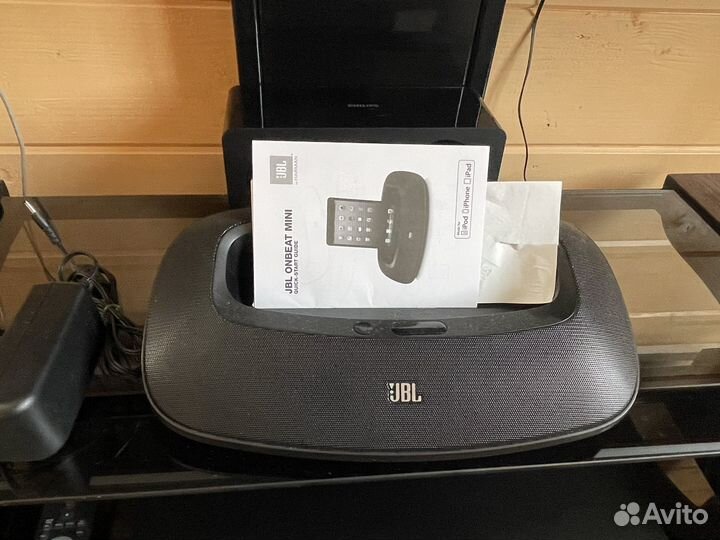 JBL onbeat mini для iPad
