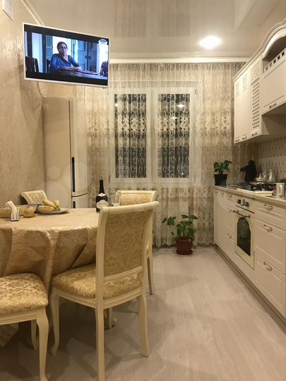 2-к. квартира, 43 м², 4/10 эт.