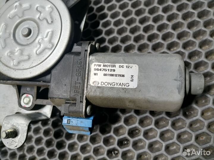 Стеклоподъемник передний правый Chevrolet Lacetti