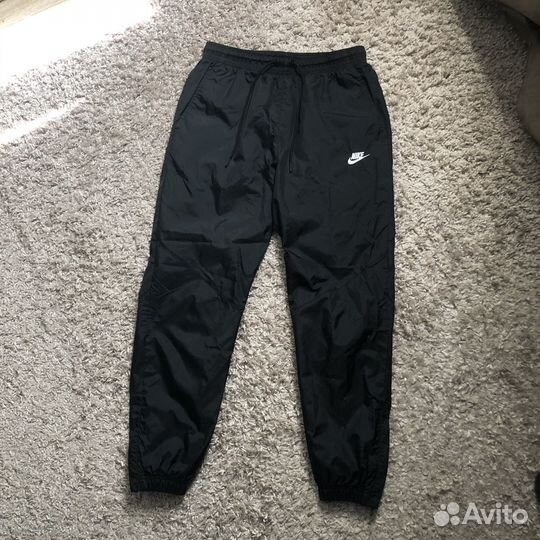 Нейлоновые штаны Nike