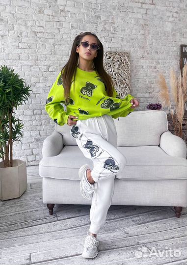 Спортивный костюм женский новый