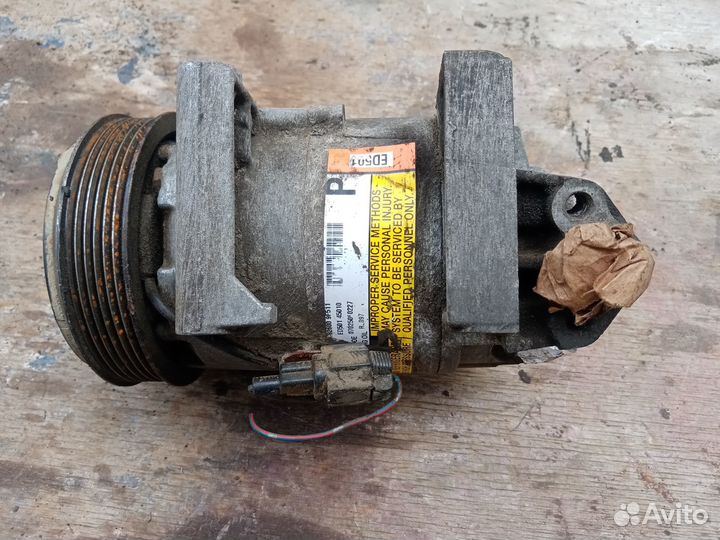 Компрессор кондиционера на Ниссан Алмера N16 2005г