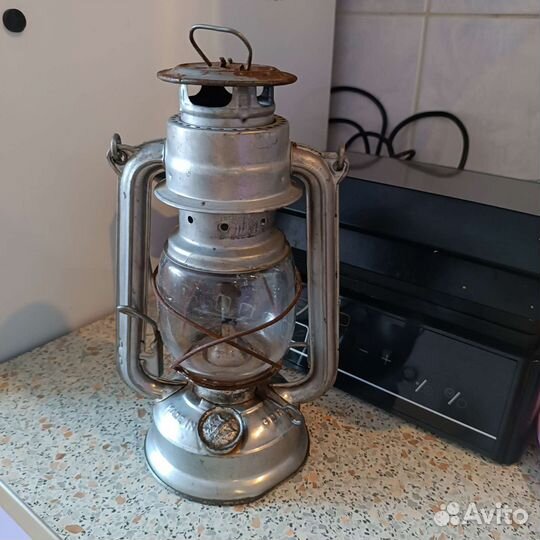 Керосиновая лампа летучая мышь