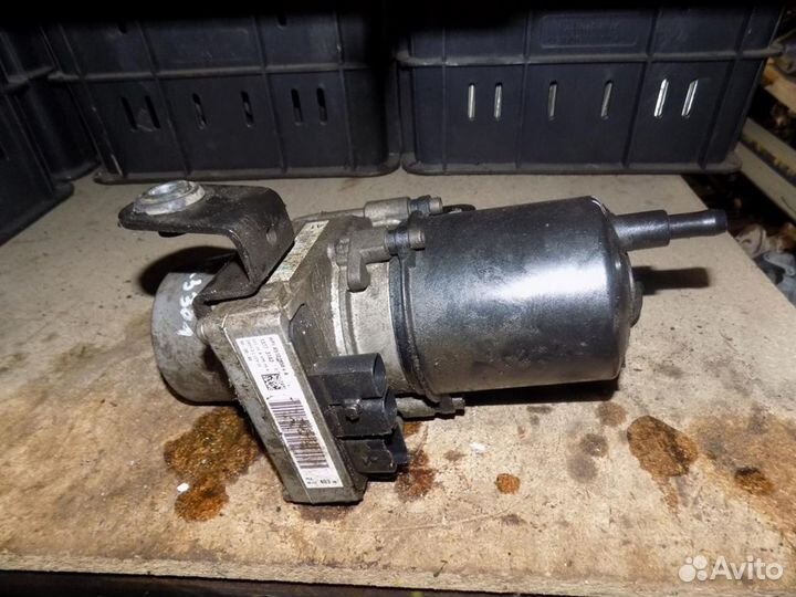 Насос гидроусилителя C4 II 2011