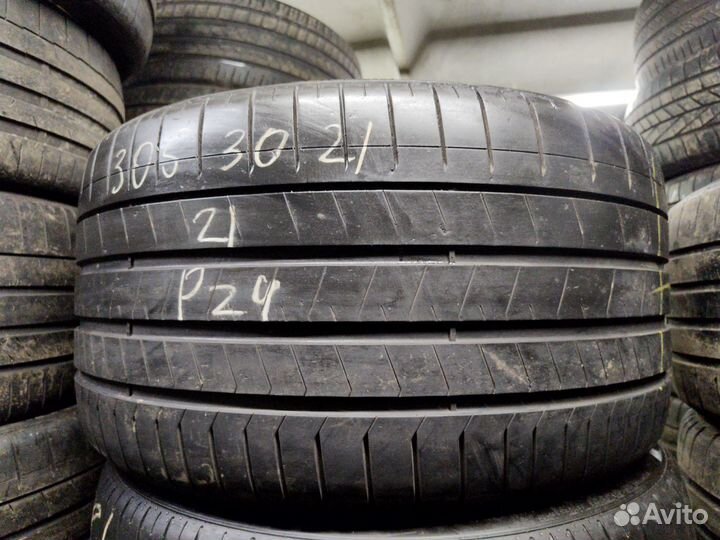 Pirelli P Zero PZ4 305/30 R21 Y