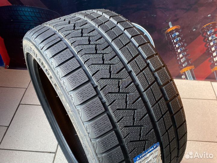 Triangle Trin PL02 225/45 R18 и 255/40 R18 99V