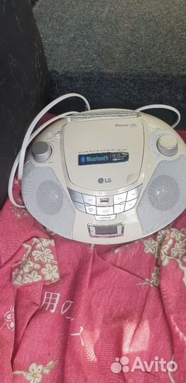 Магнитофон LG с bluetooth