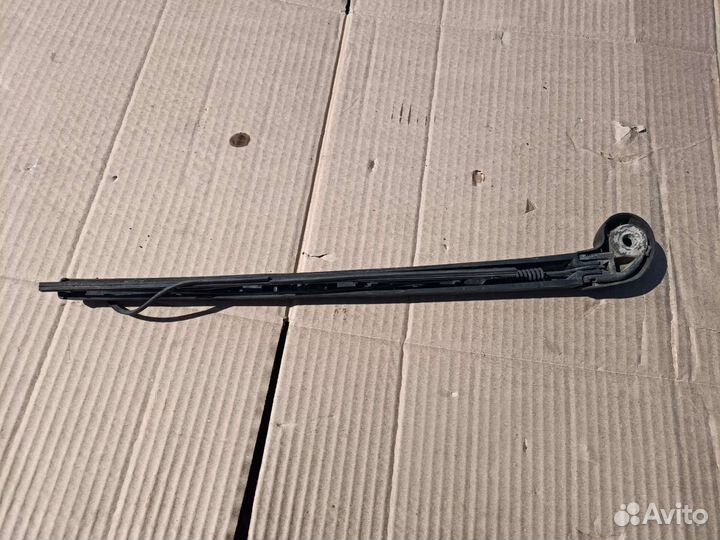 Поводок заднего дворника Audi A4 B7