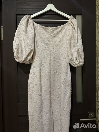 Платье бледно розовое