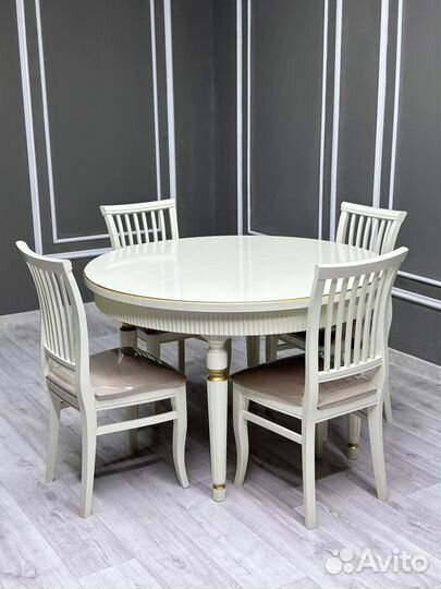 Столы и стулья