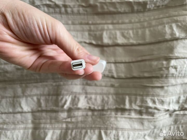 Адаптер VGA для Apple Macbook