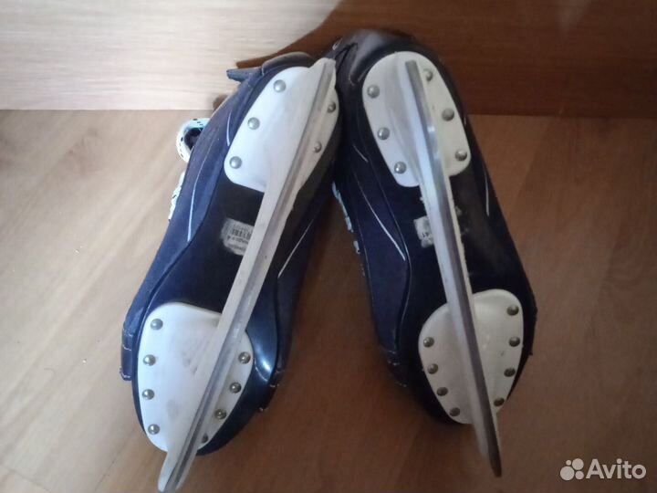Коньки хоккейные 41 размер