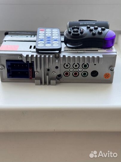 Магнитола Pioneer с блютусом