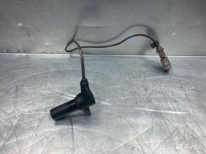 Датчик положения коленвала Volkswagen Golf 4