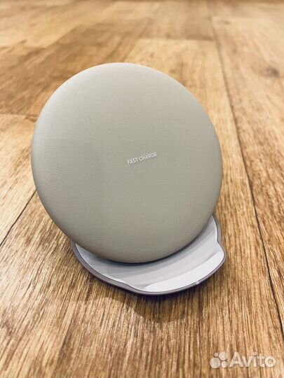 Беспроводная зарядка Samsung EP-PG950