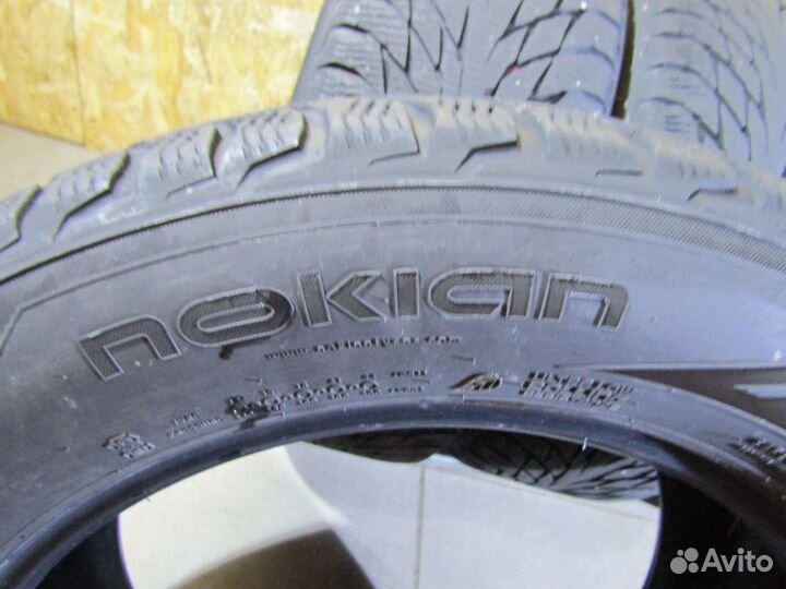 Nokian Tyres Hakkapeliitta R2 235/55 R17