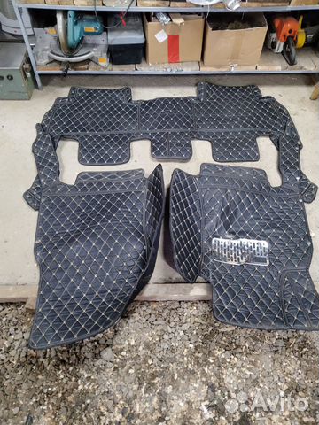 Продам 3д коврики для автомобиля Лексус LX570