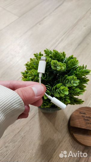 Переходник Apple lightning на Jack 3.5mm (ориг)