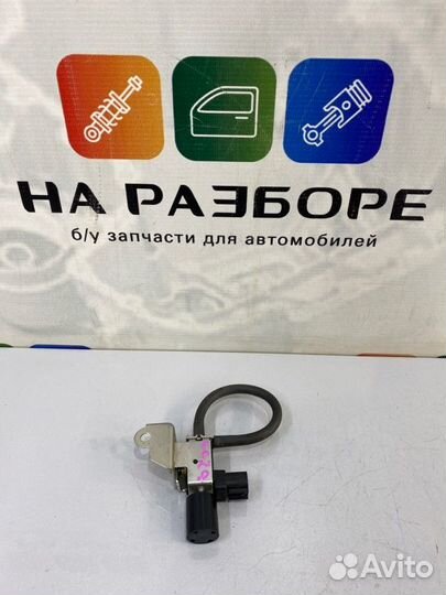 Вакуумный клапан Toyota Land Cruiser 200