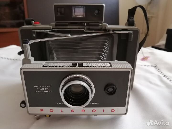 Polaroid Land Camera model 340 automatic