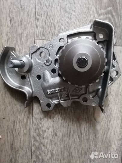 Водяной насос(помпа) Рено Логан 2004-2009 г.в