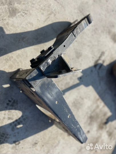 Кронштейн воздушного фильтра в сборе Scania