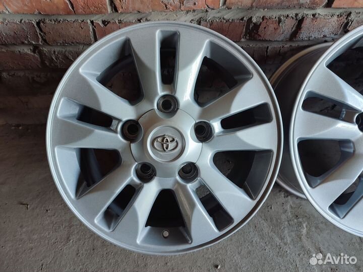 Toyota Land Cruiser 200 R17 5x150