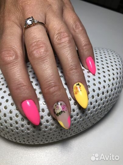 Нужна модель на маникюр