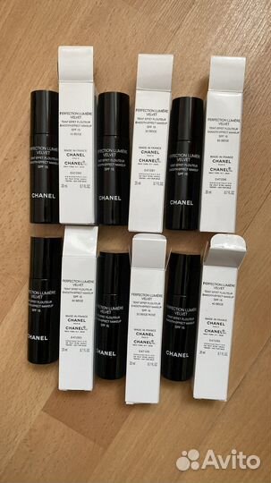 Тональные кремы Chanel разные