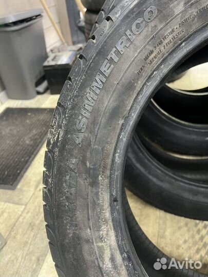 Viatti Strada Asimmetrico 215/55 R17