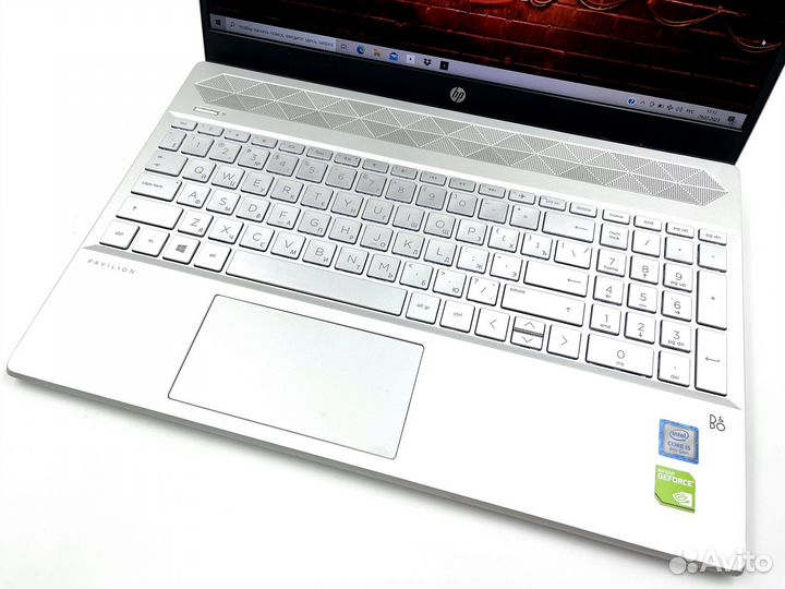 HP Pavilion Laptop 15“ IPS i5/8Gb/MX130/SSD/HDD