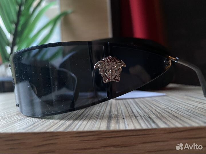 Солнечные очки женские