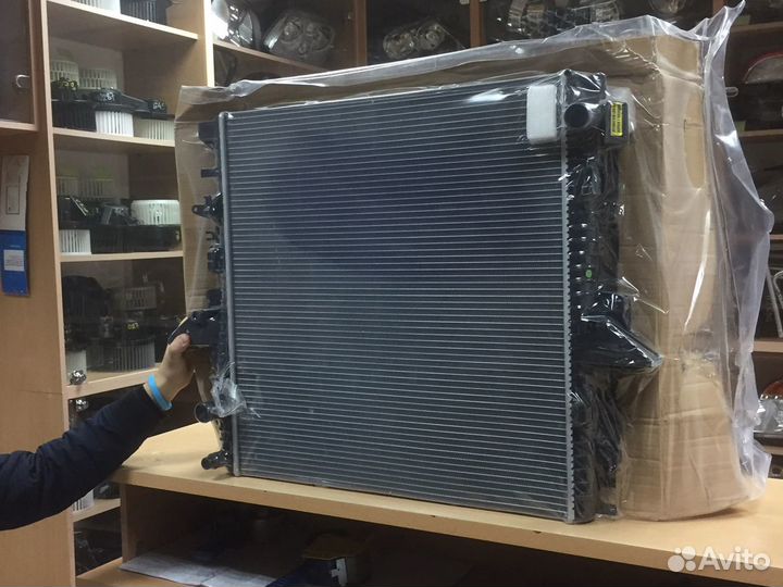 Радиатор охлаждения Ленд Ровер / Ренж Ровер
