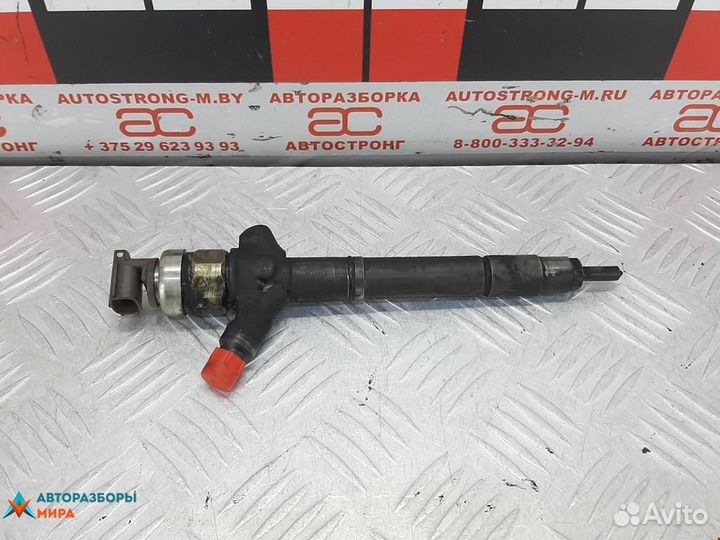 Форсунка Toyota Avensis 2 (T250) рест. 2008