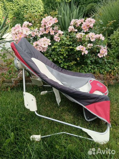 Шезлонг детский tiny love