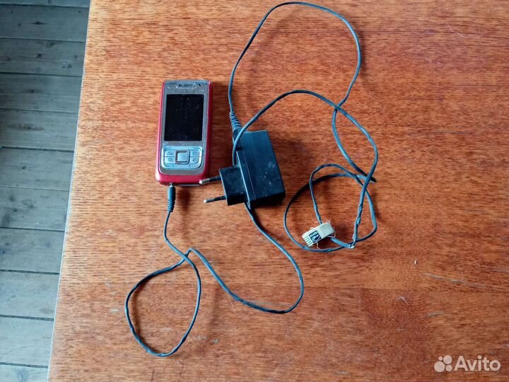 Телефон Нокиа е65