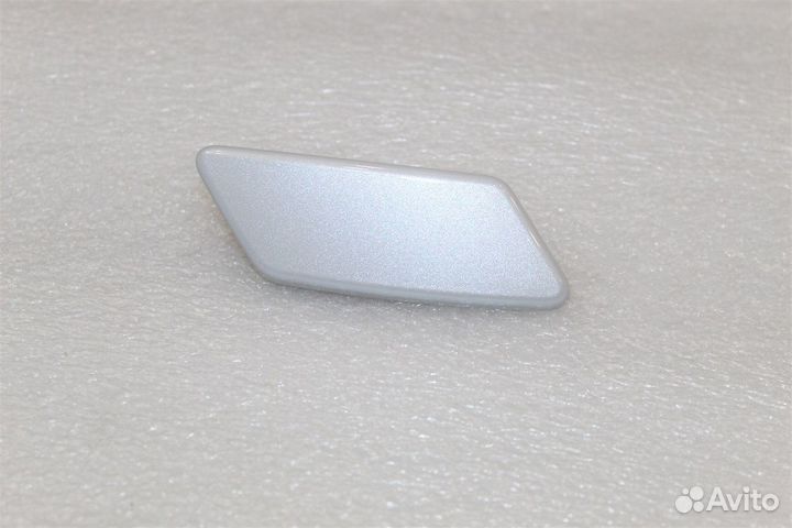 Camry 70 Крышка омывателя правая белый перл 21-23