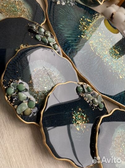 Плато и подставочки с натуральными камнями