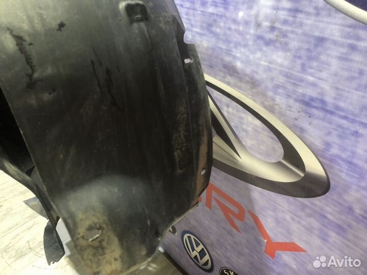 Подкрылок передний skoda rapid Прав